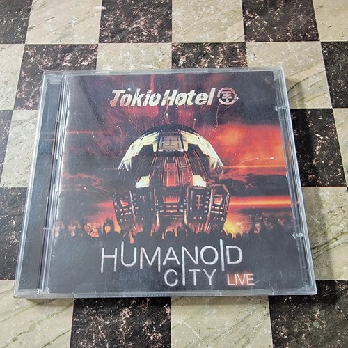 Humanoid city live tokio - by,